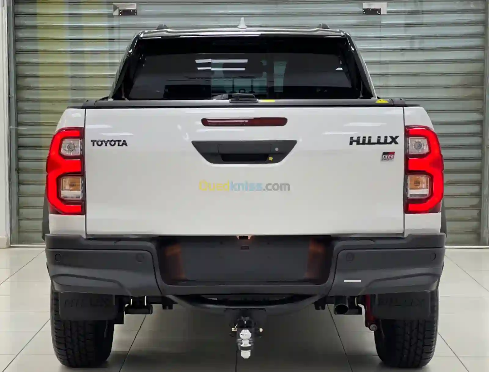 Toyota Hilux 2024 GR Sport Full Option0