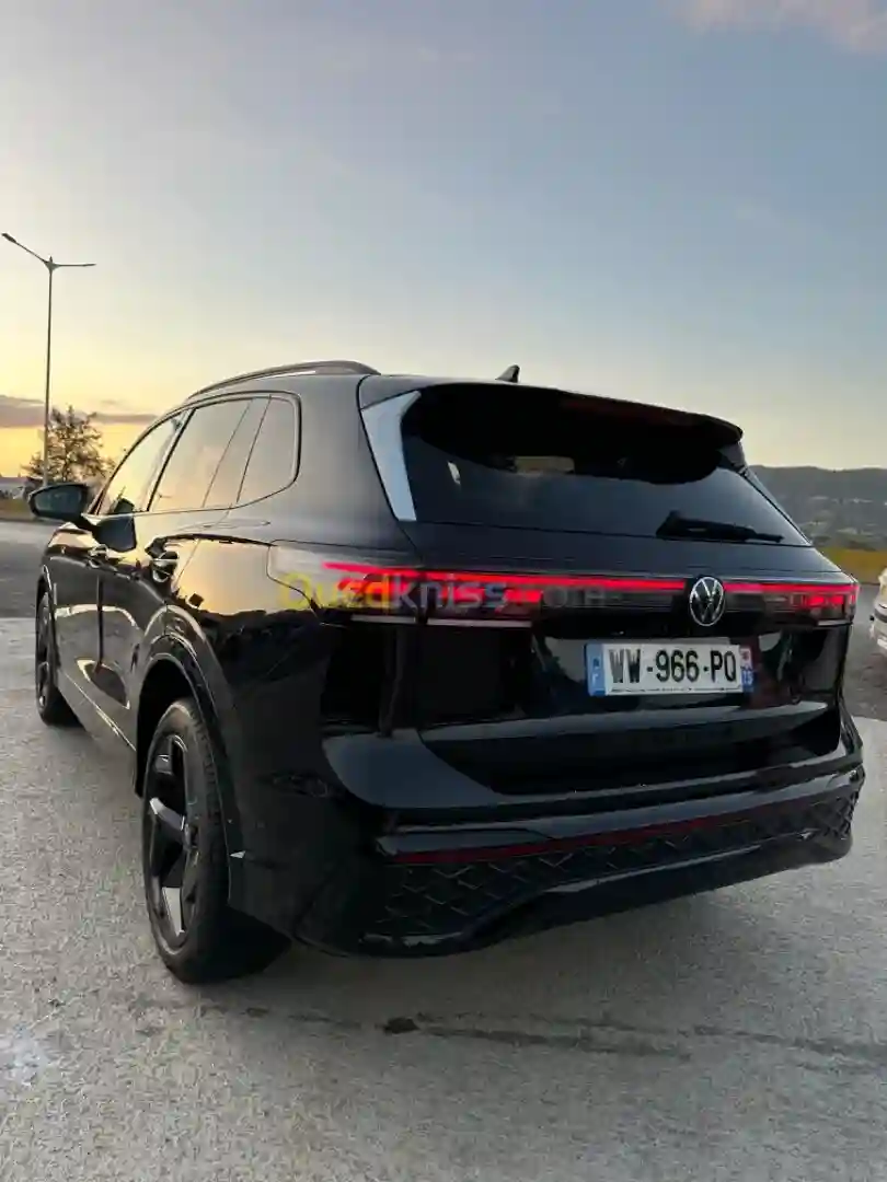 Volkswagen Tiguan 2024 R Line - Vue 4