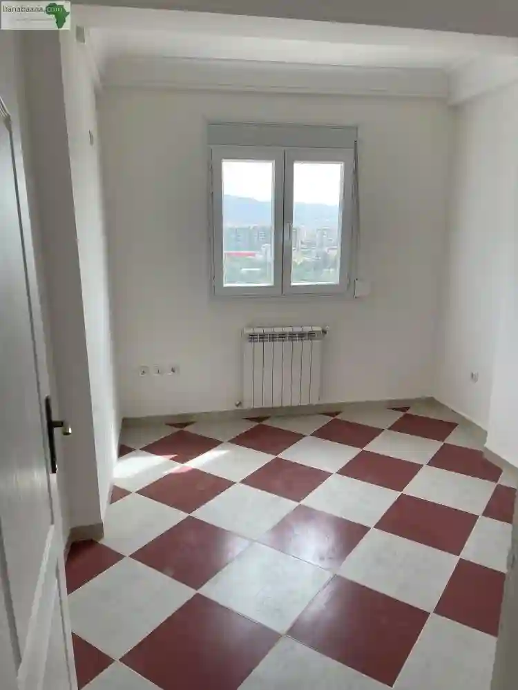 F4 a Vendre - Vue 1