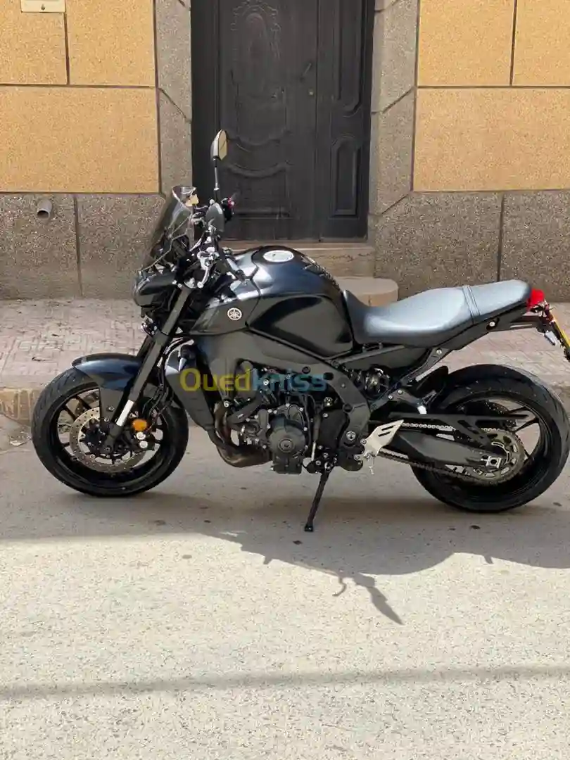 Mt09 Yamaha 2022 - Vue 4