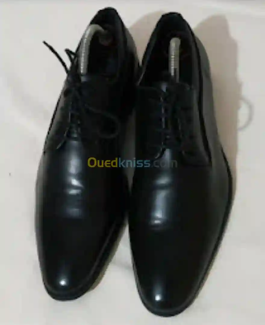 Paire De Chaussures Homme Très Peux Porté En Véritable Cuir 100 - Vue 4