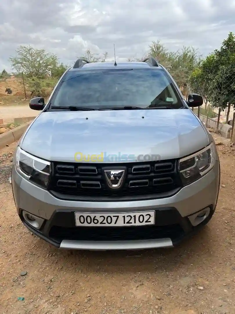 Dacia Sandero 2021 Privilage - Vue 2