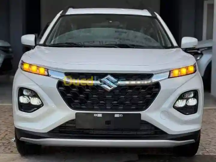 Suzuki Fronks 2024 - Vue 2