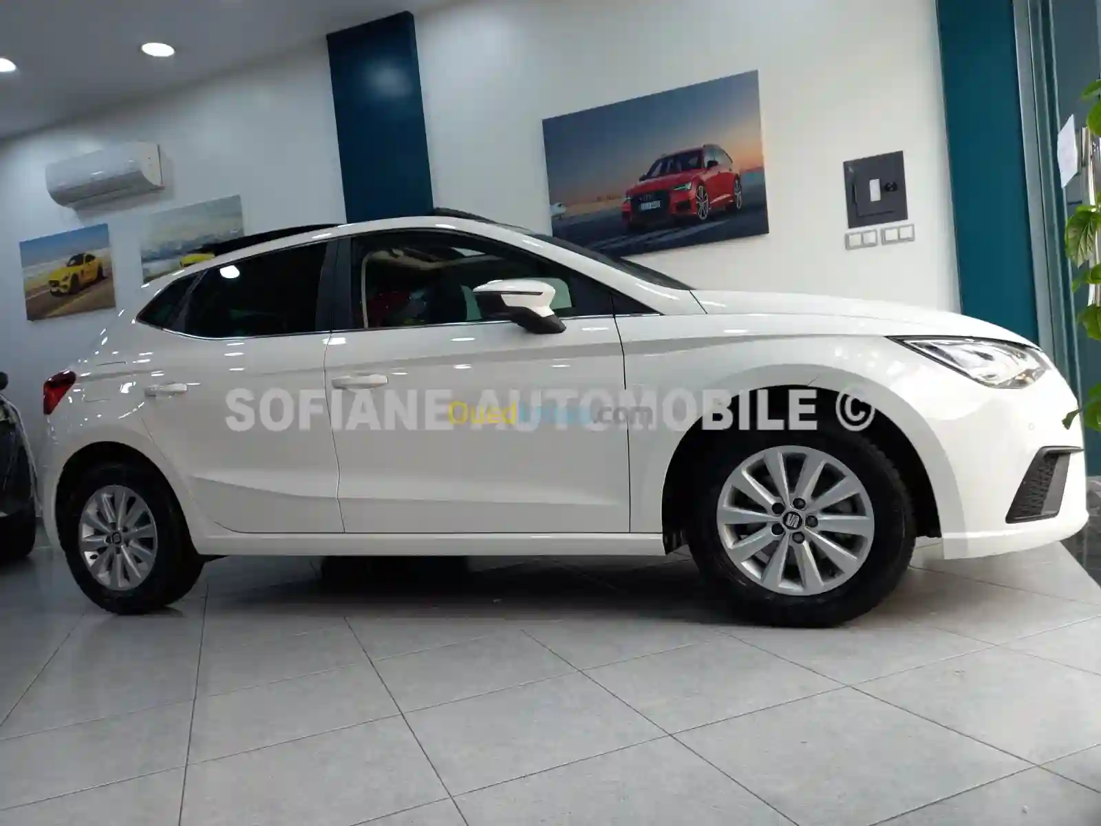 Seat Ibiza 2019 Urban + Toit Ouvrant - Vue 3