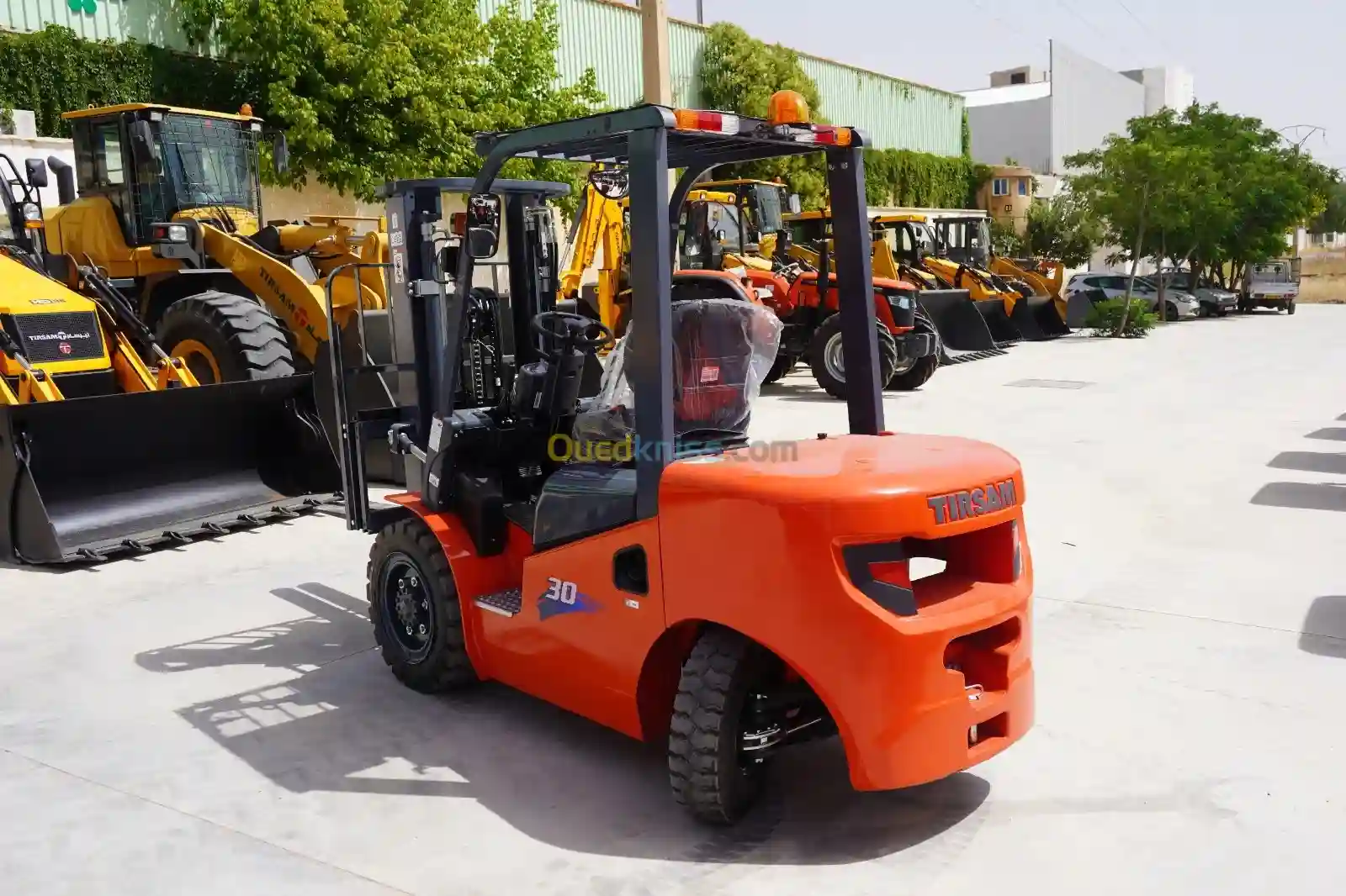 Tirsam Chariot Élévateur 3T -الرافعة الشوكية تيرصام 3 طن - Vue 5