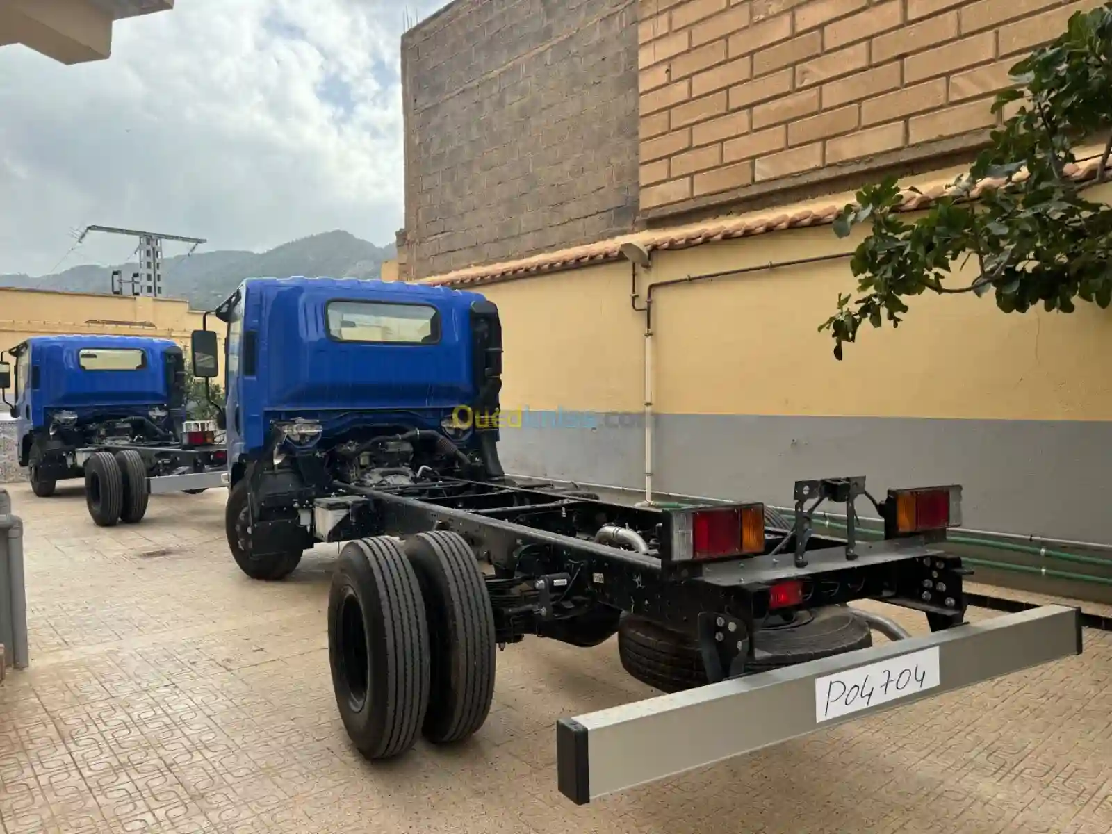 Isuzu NPR 2024 - Vue 2