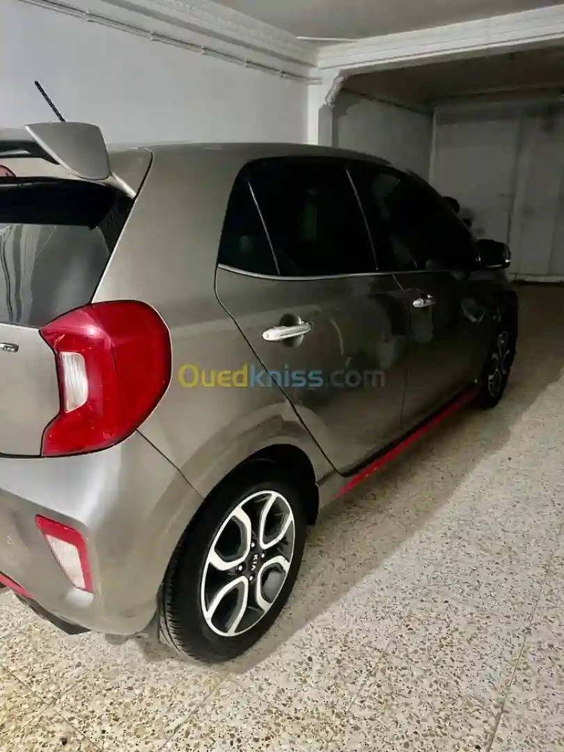 Kia Picanto 2018 Gt-line - Vue 4