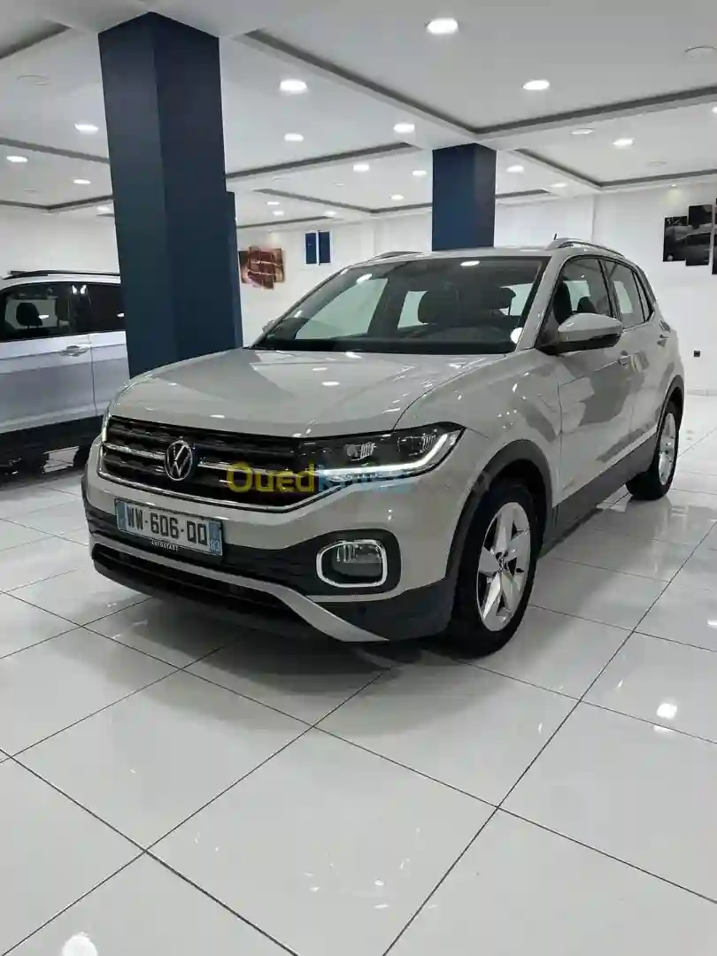 Volkswagen T-cross 2022 Style - Vue 3