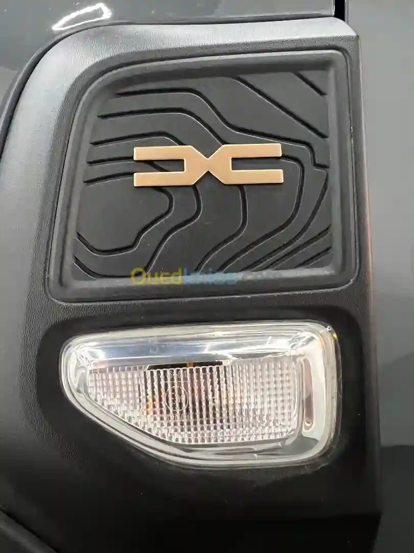 Dacia Duster 2024 Gold - Vue 1