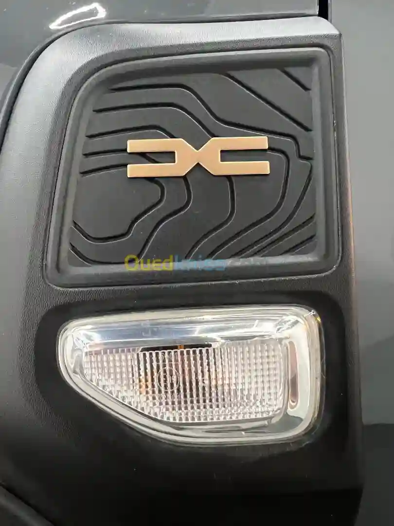 Dacia Duster 2024 Gold - Vue 4