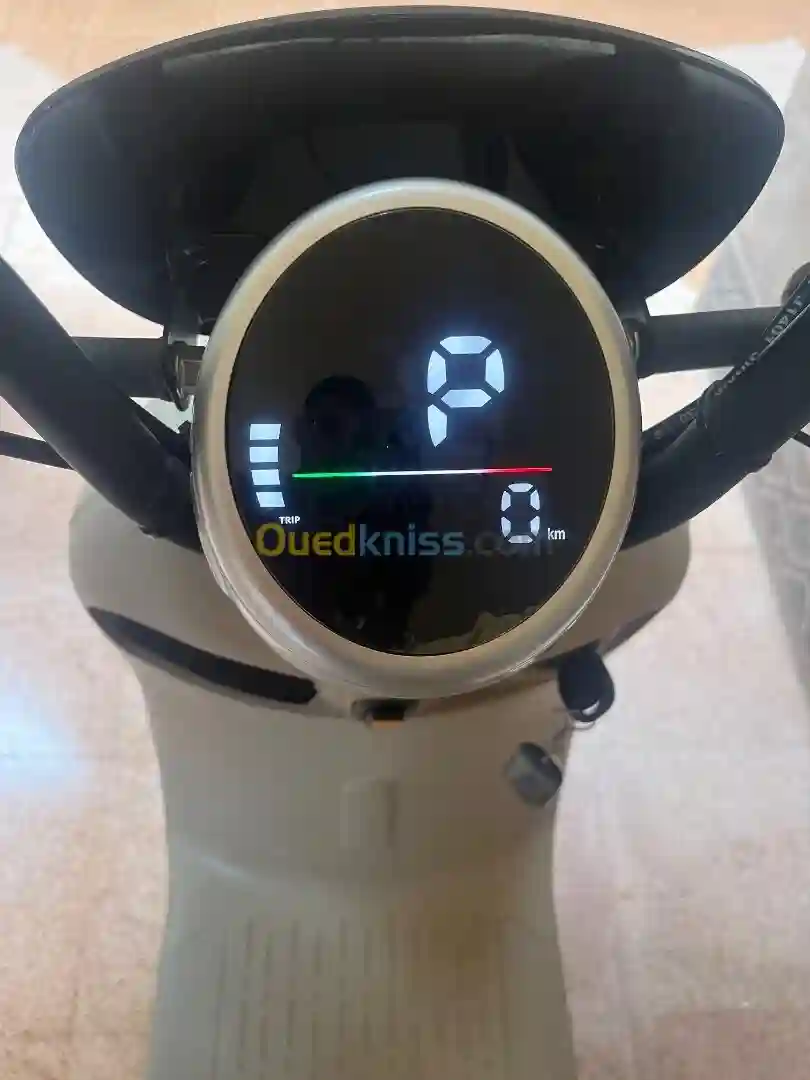 Nui Scooter Électrique 2024 - Vue 2
