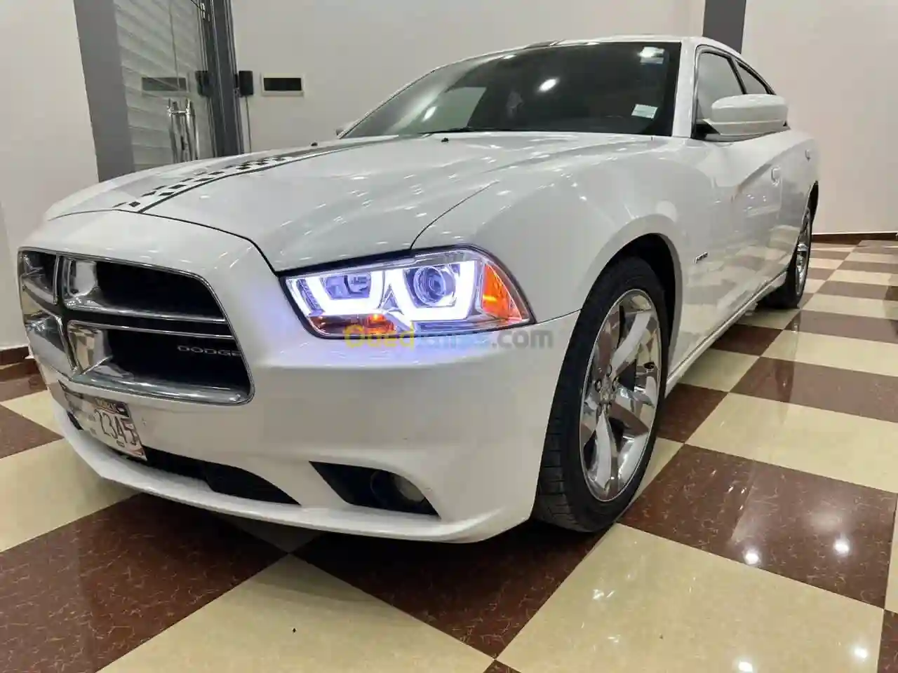 Dodge Charger 2012 Full Option - Vue 3