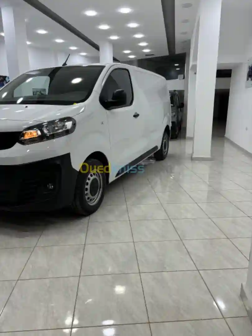 Fiat Scudo 2023 - Vue 2