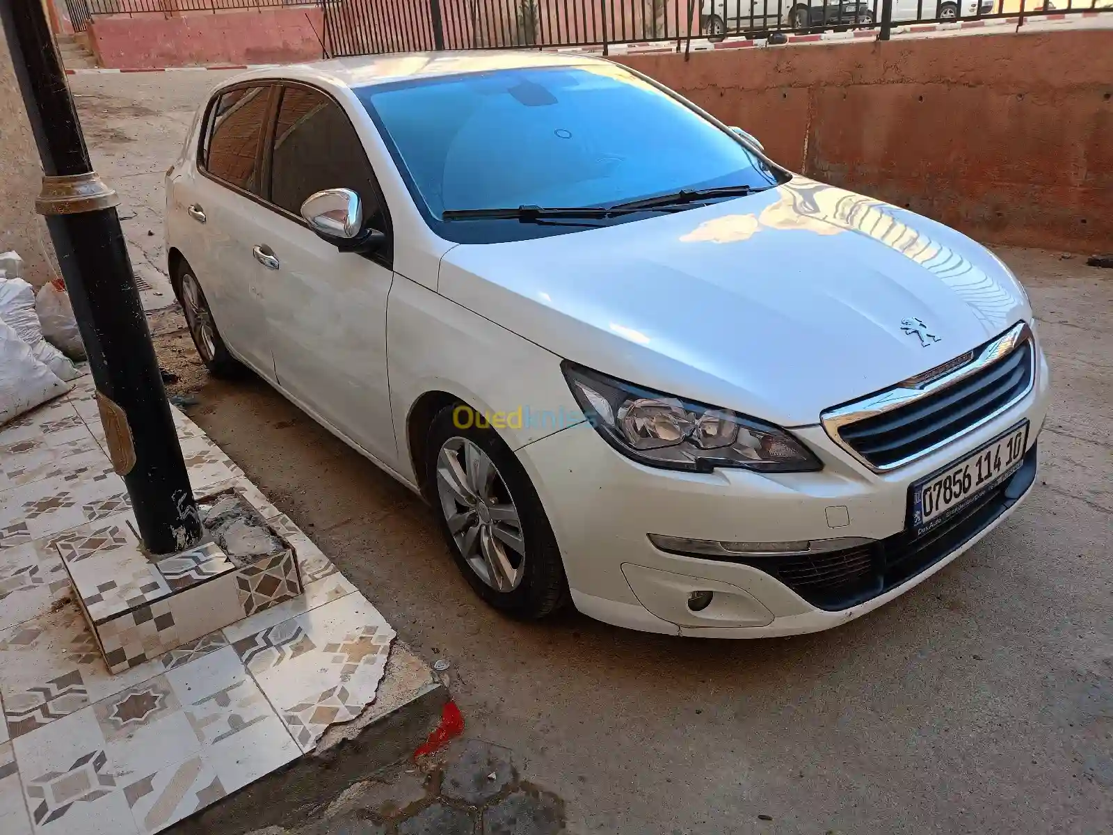 Peugeot 308 2014 Allure - Vue 2