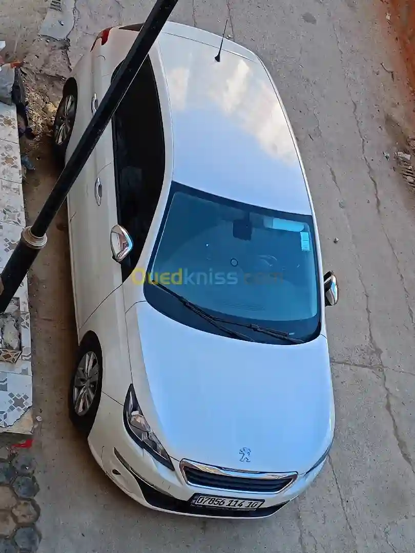 Peugeot 308 2014 Allure - Vue 3
