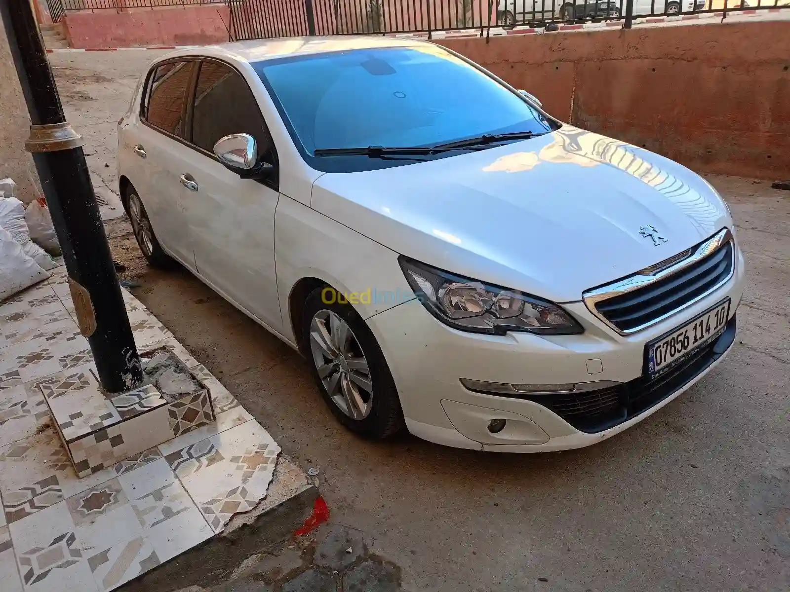 Peugeot 308 2014 Allure - Vue 4