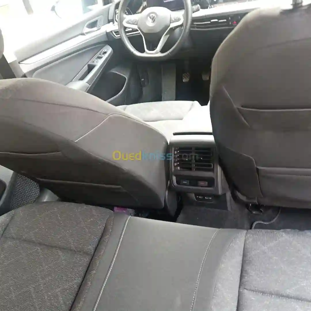 Volkswagen Golf 8 2021 Style - Vue 3