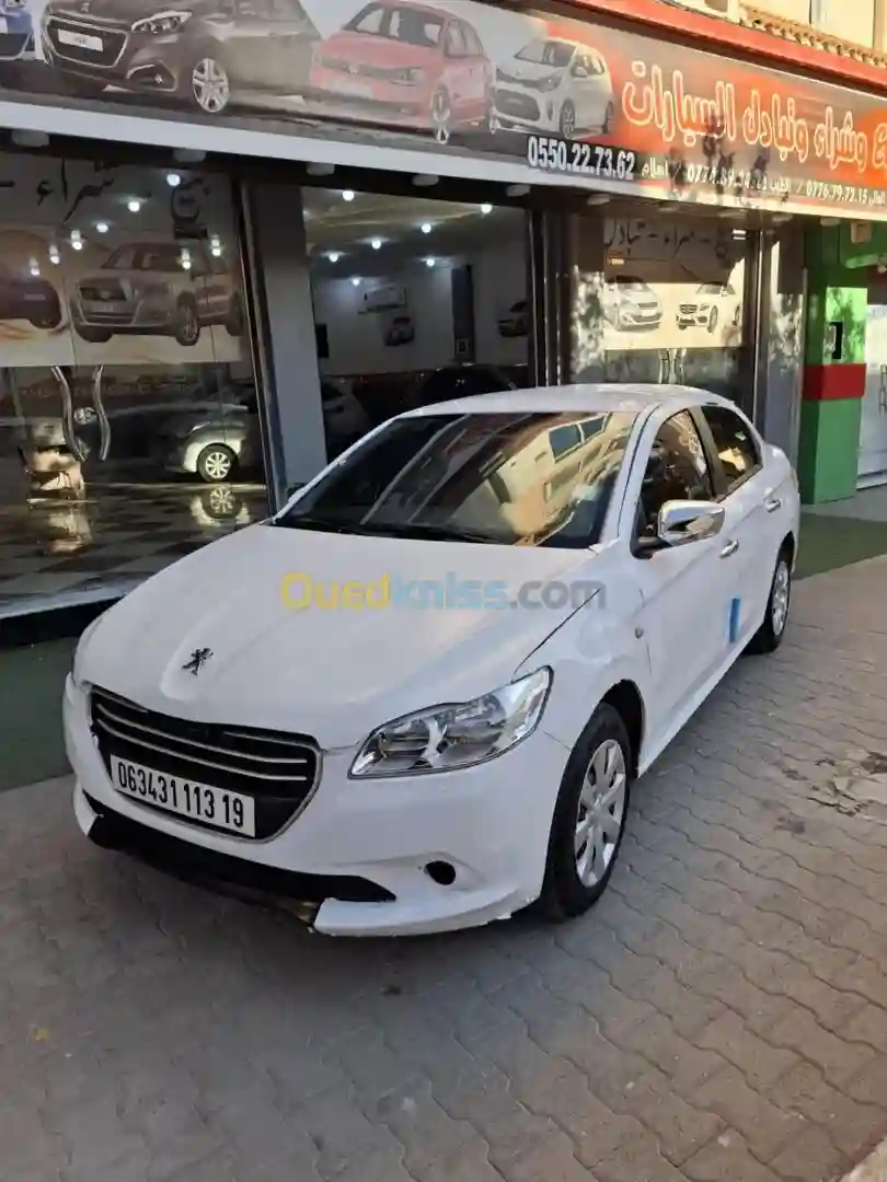 Peugeot 301 2013 301 - Vue 3