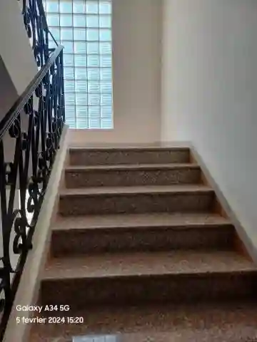 Location Niveau De Villa F5 Alger Birkhadem - Vue 2