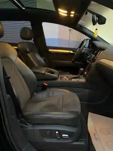 Audi Q7 2011 S-line - Vue 10