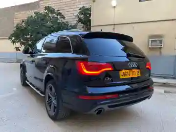 Audi Q7 2011 S-line - Vue 4