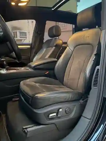 Audi Q7 2011 S-line - Vue 9
