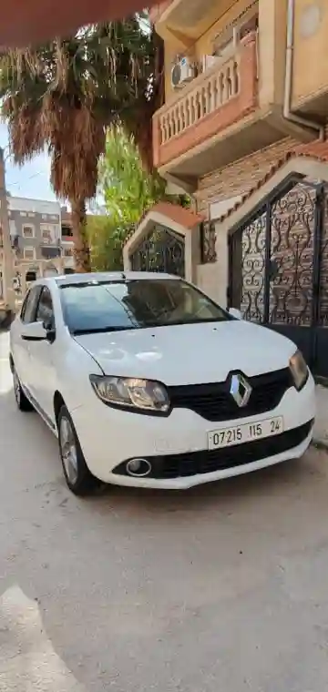 Renault Symbol 2015 - Vue 1