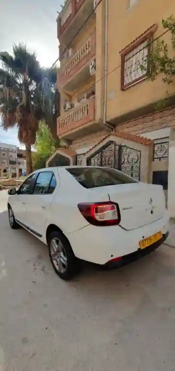 Renault Symbol 2015 - Vue 3