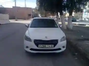 Peugeot 301 2014 Allure - Vue 3