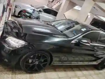 Mercedes Classe C 2020 250 Pack Sport AMG - Vue 4