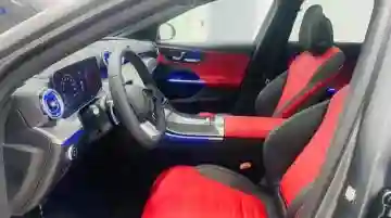 Mercedes Classe C 2022 220 AMG Line - Vue 4