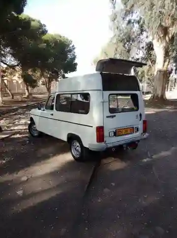 Renault 4 1984 4 - Vue 11