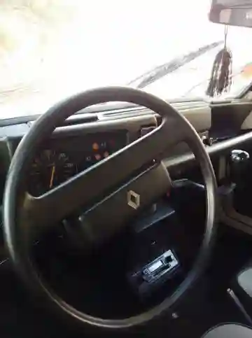 Renault 4 1984 4 - Vue 5