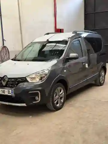 Renault Kangoo 2025 Stepway - Vue 16