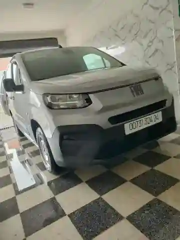 Fiat Doblo 2024 - Vue 9