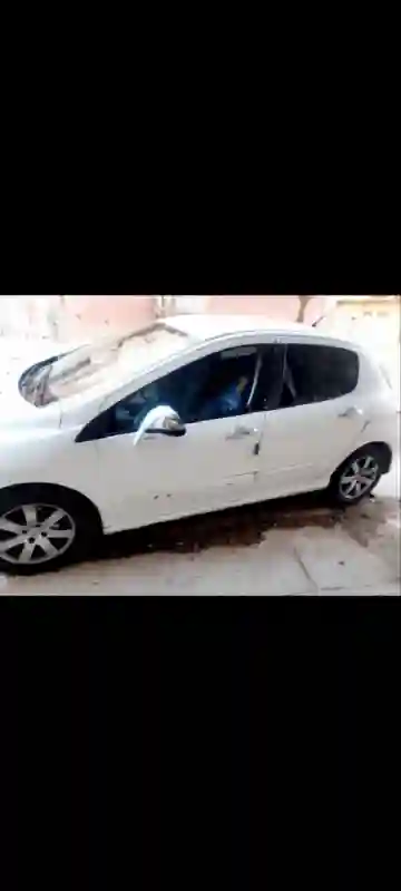 Peugeot 308 2011 - Vue 3
