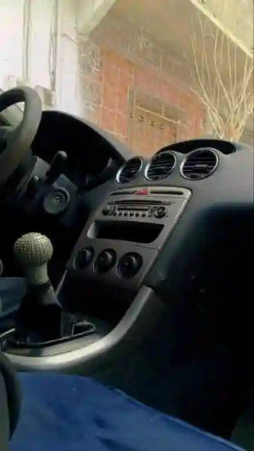 Peugeot 308 2011 - Vue 8