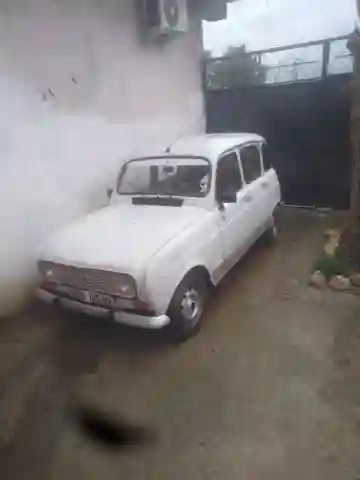 Renault R4 1985 - Vue 10
