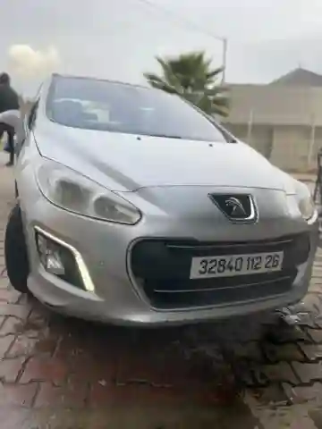 Peugeot 308 2012 308 - Vue 3