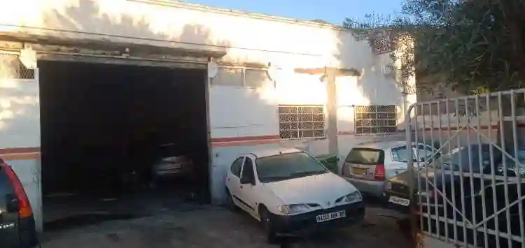 Hangar à Louer - Vue 2