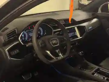 Audi Q3 2025 S-line - Vue 12
