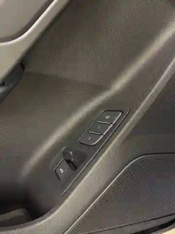 Audi Q3 2025 S-line - Vue 8