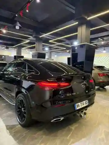 Mercedes GLE 300d 2025 4 Matic Signature Manufactur - Vue 10