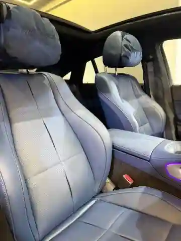 Mercedes GLE 300d 2025 4 Matic Signature Manufactur - Vue 11