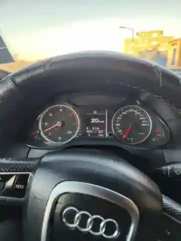 Audi Q5 2010 S Line - Vue 3
