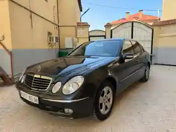 Mercedes Classe E 2003 Avantgarde - Vue 2