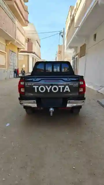 Toyota هليكس 2023 4x4 - Vue 15