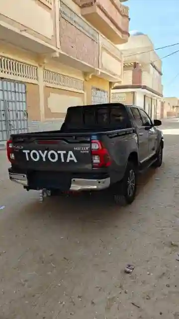 Toyota هليكس 2023 4x4 - Vue 2