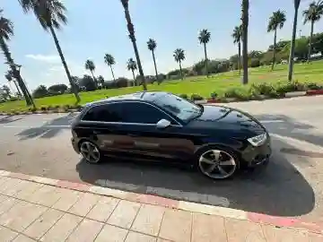 Audi A3 2019 S Line - Vue 3