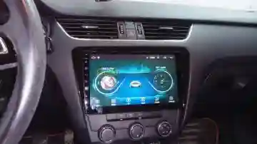 Autoradio Tout Véhicule Et Accessoires - Vue 3